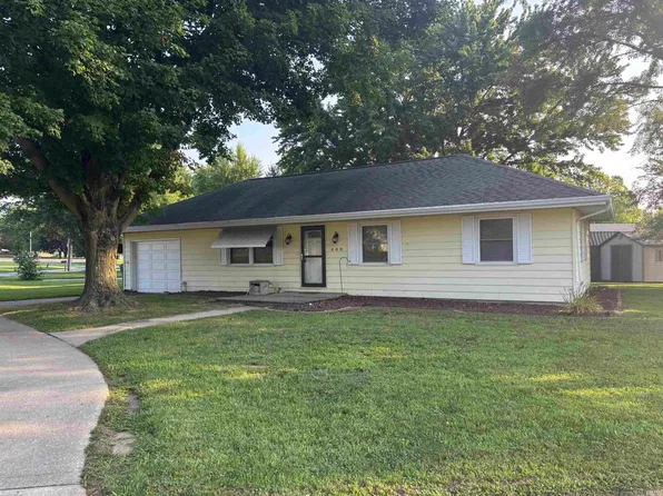 408 W Pickwick Dr, Syracuse, IN 46567