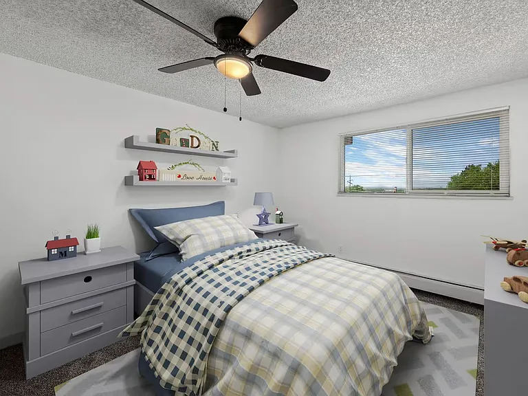 Sunstone Apartments — Photo 12