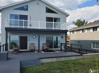 4803 Allen Cove Rd, Luna Pier, MI 48157