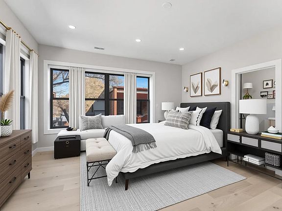 3rd image of 7518 N Eastlake Ter APT 1
