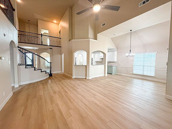 5th image of 600 Falcon Dr