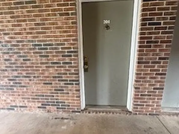 220 Elm St APT 204, Clemson, SC 29631