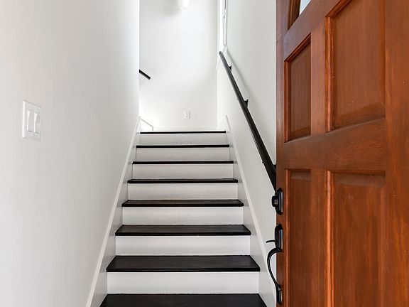 3rd image of 2908 Dalton Ave #2908