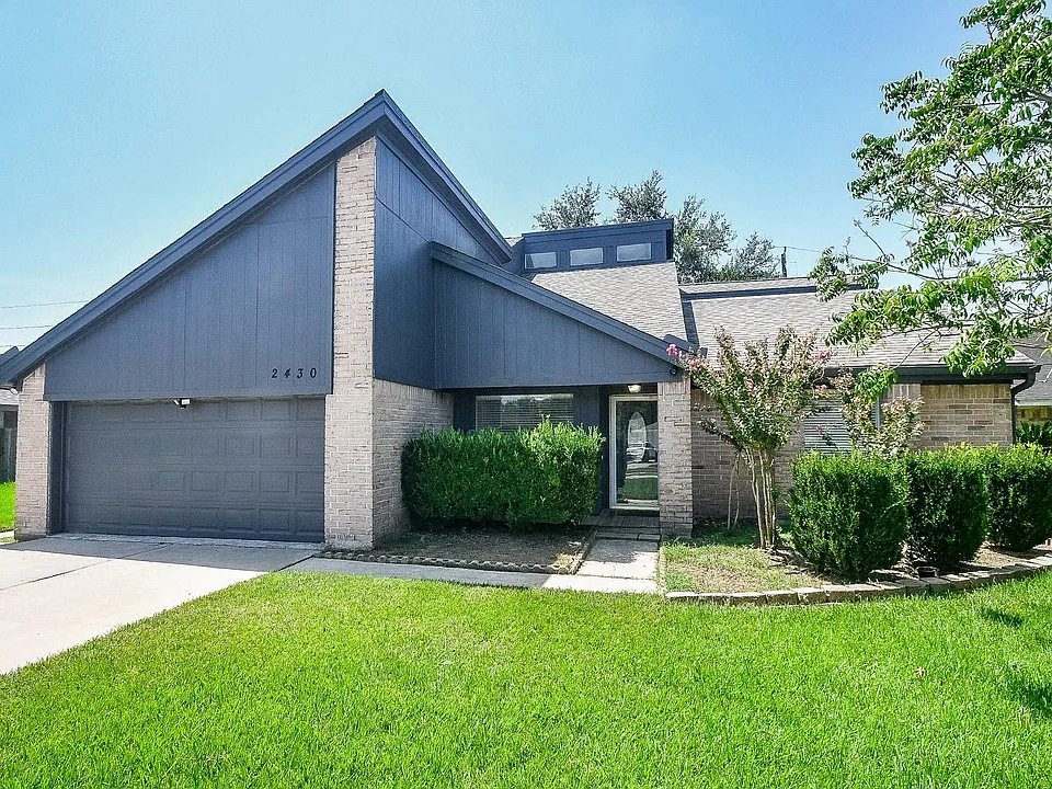 2430 Long Reach Dr