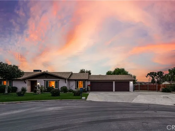 30225 Amber Ln, Hemet, CA 92543