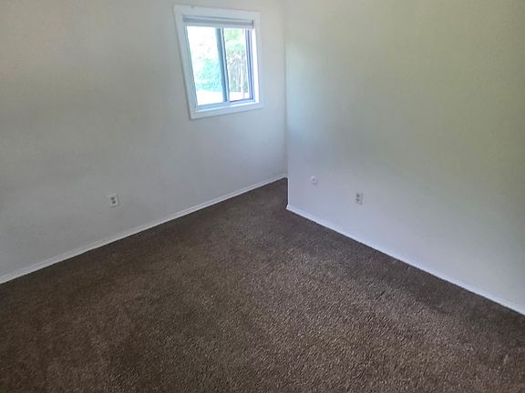 4th image of 7 Lawrence St
