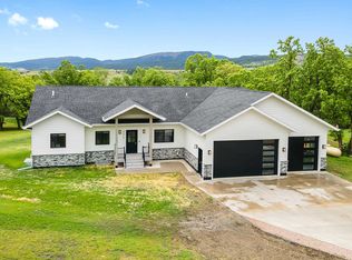 3610 Twisted Oak Rd, Sturgis, SD 57785
