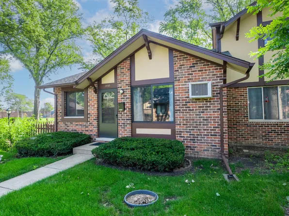 1S155 Dillon Ln, Villa Park, IL 60181