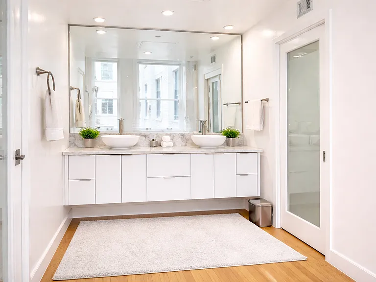 HWH Luxury Living — Photo 9