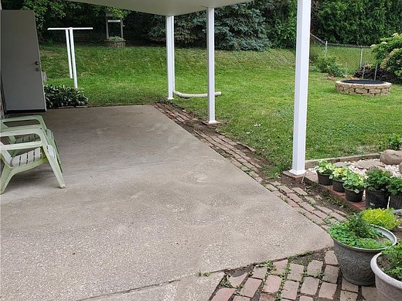 4th image of 2834 Davison Ave