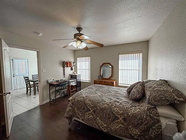 2409 Saguaro Loop — Photo 35
