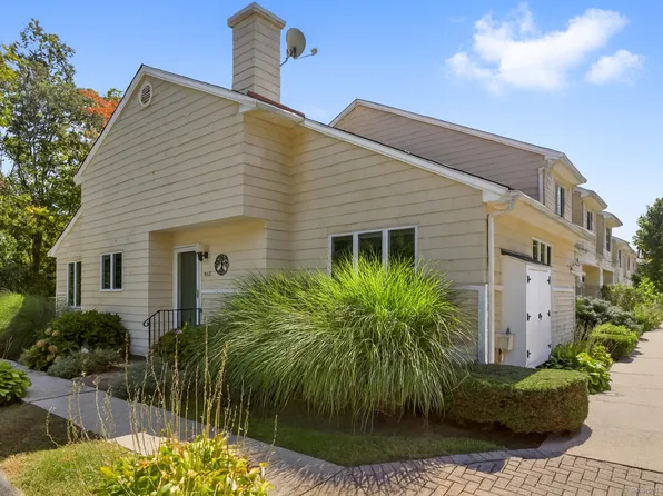 166 Old Brookfield Road #34-1, Danbury, CT 06811