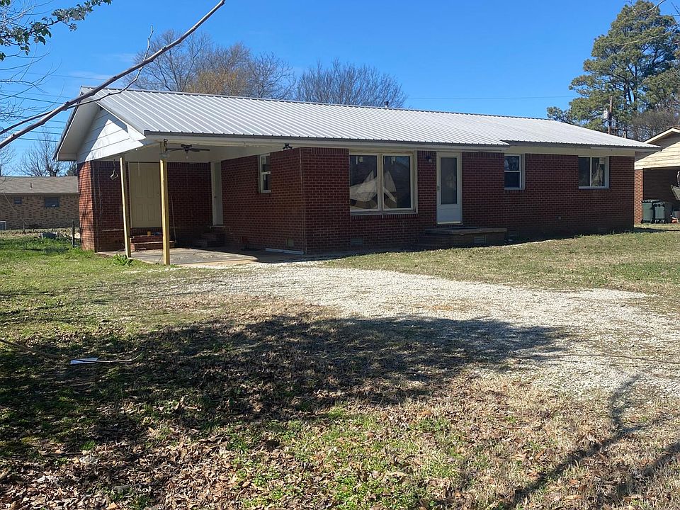 1st image of 803 Faye Ave
