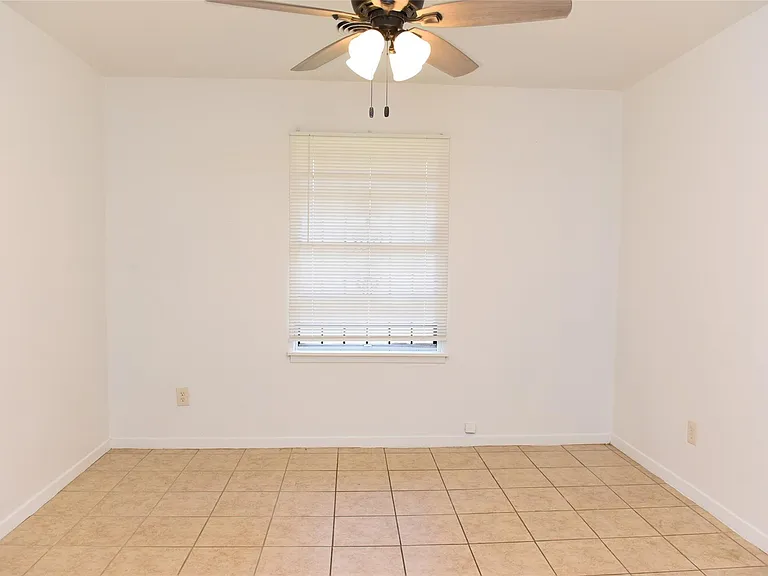 6414 Grape St — Photo 13