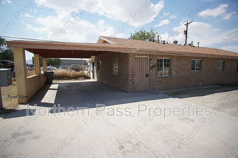 2 bed, 1.0 bath, 600 sqft, $925 — Photo 1