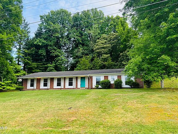 2nd image of 3524 Lakeshore Dr
