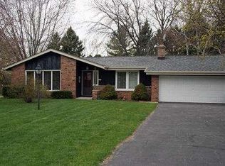 1229 Saint Huberts Dr, Hubertus, WI 53033