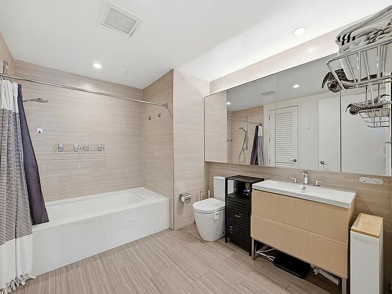 877 Francisco St — Photo 10