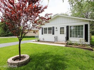 328 Hillandale Dr, Round Lake, IL 60073