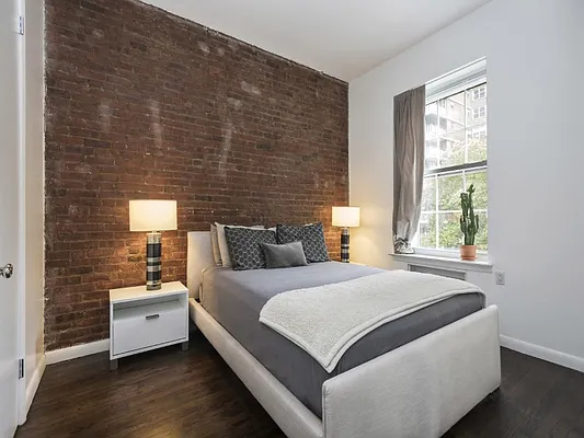 Sold by Sotheby's International Realty | media 16