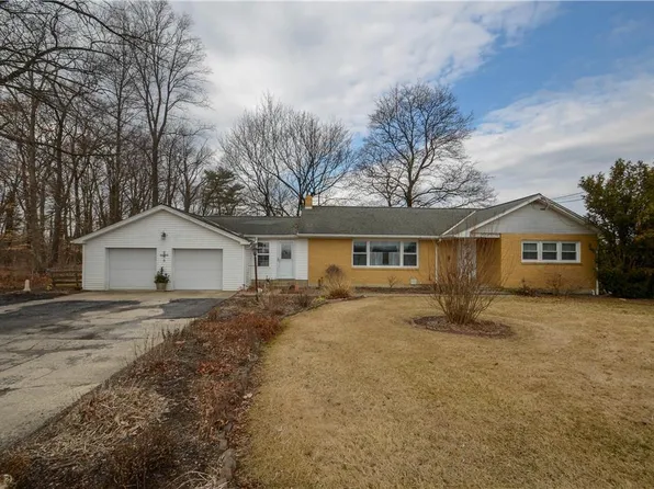 175 Moorestown Dr, Bath, PA 18014