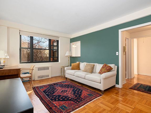 2nd image of 3103 Fairfield Ave APT 5B
