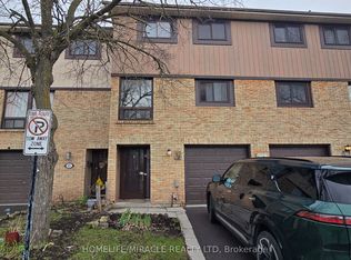 221 Ormond Dr #42, Oshawa, ON L1G 6T7