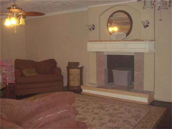 4th image of 8819 Pine Shores Dr