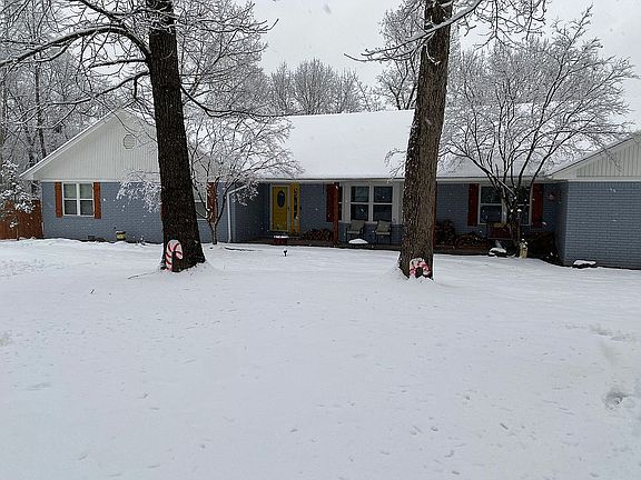 4th image of 101 N Woodale Ln