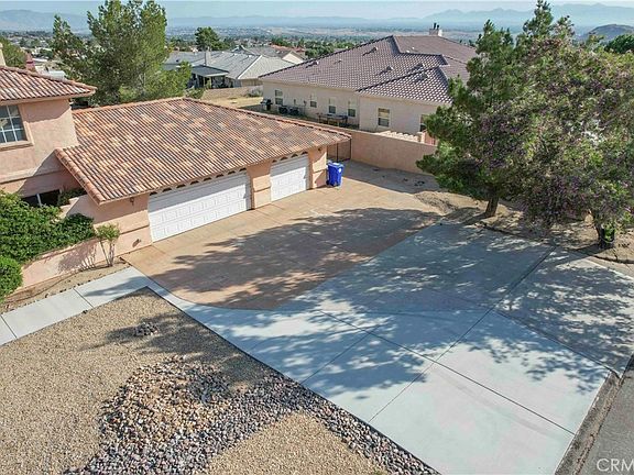 3rd image of 18633 Kamana Rd
