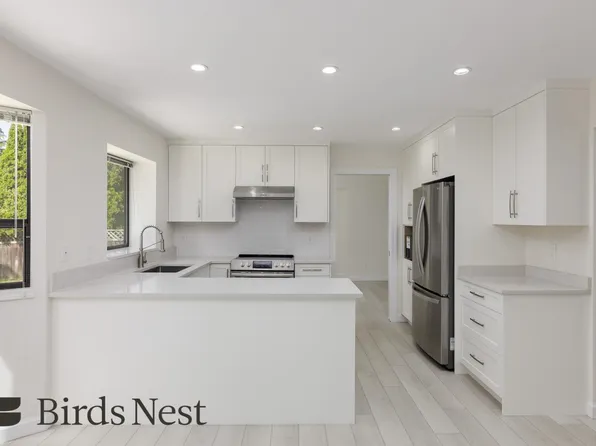 16271 Northglen Pl, Surrey, BC V4N 1T7