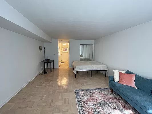 2nd image of 333 E 75th St #1BF