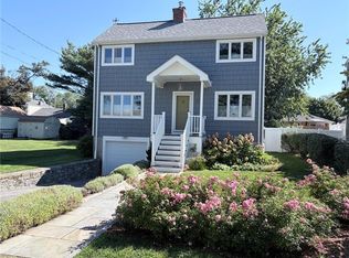 59 Berkley Ave, Portsmouth, RI 02871