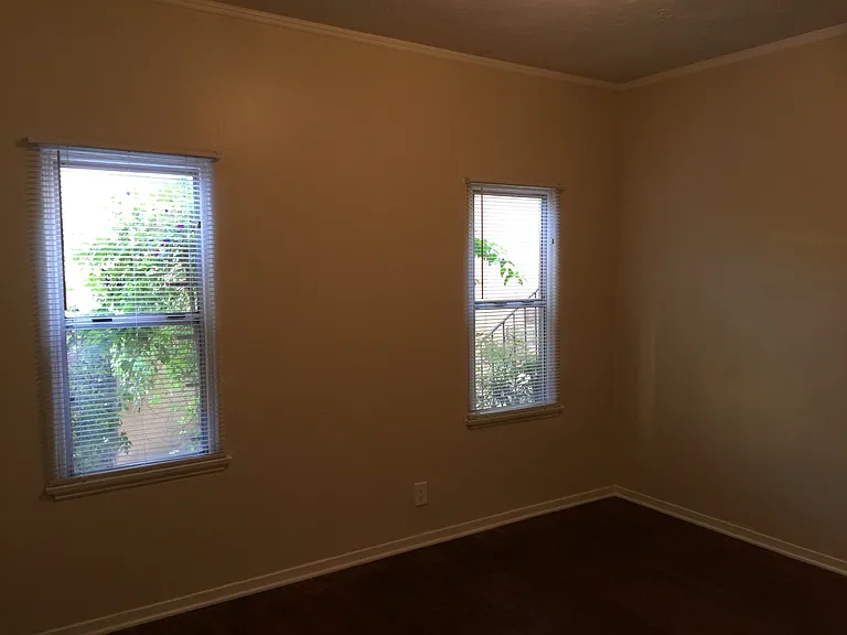 774 Redondo Ave #10 — Photo 8