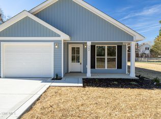 302 S West Street, Roseboro, NC 28382