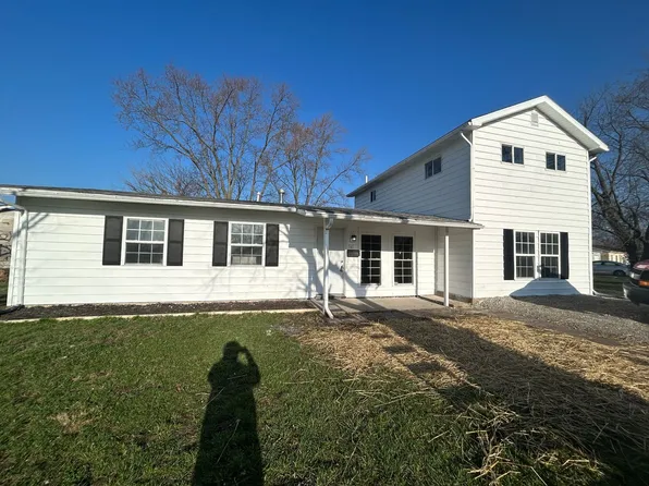 741 Saint Martin Dr, Cahokia, IL 62206