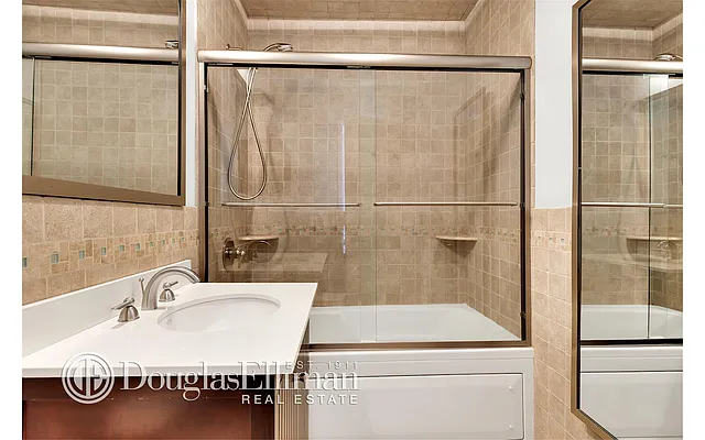 Sold by Douglas Elliman | media 21