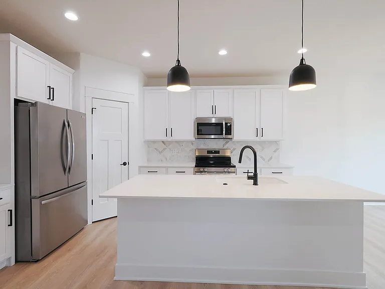 8620 S 50th Ct — Photo 7