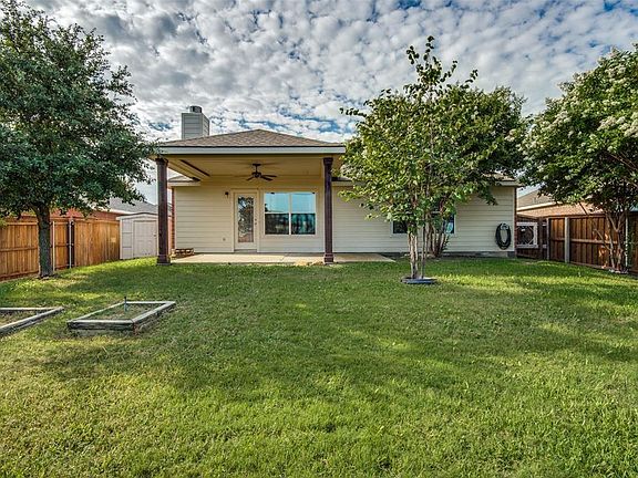 4th image of 422 Dartmoor Dr