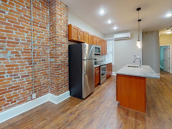 3rd image of 1863 Willington St #2