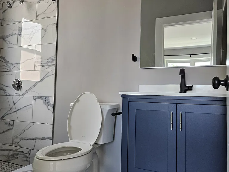 11 Waverly Pl #2 — Photo 8