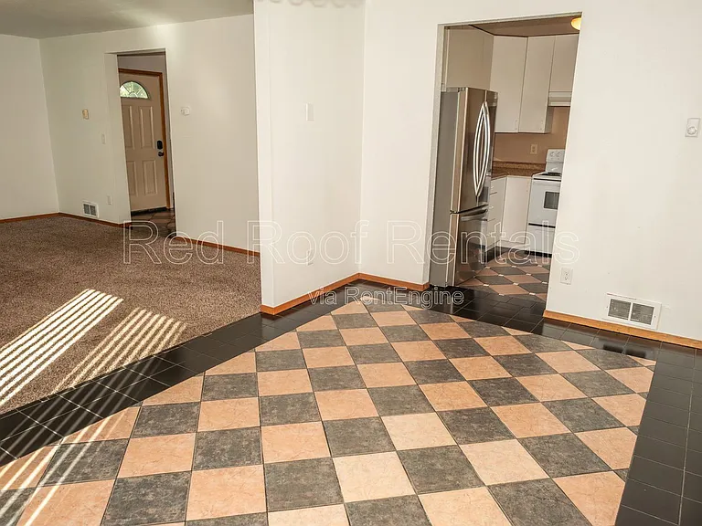 211 Varner Ave NE #2 — Photo 15