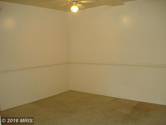 5th image of 422 Girard St APT 201