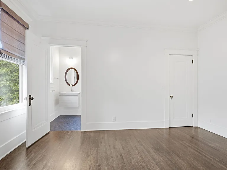 227 Carden Ave — Photo 38