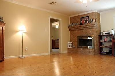 2nd image of 2620 River Oaks Dr