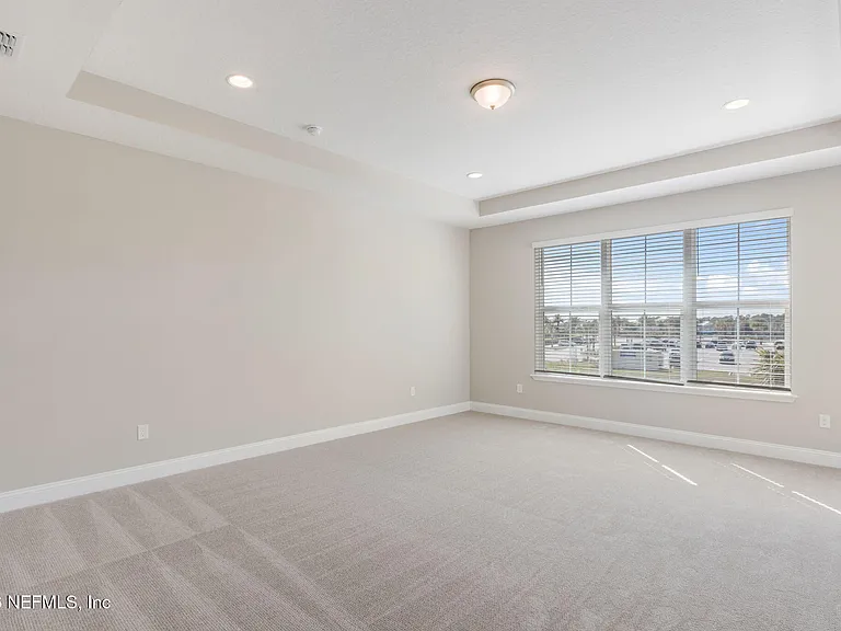 571 Marquesa Cir — Photo 19