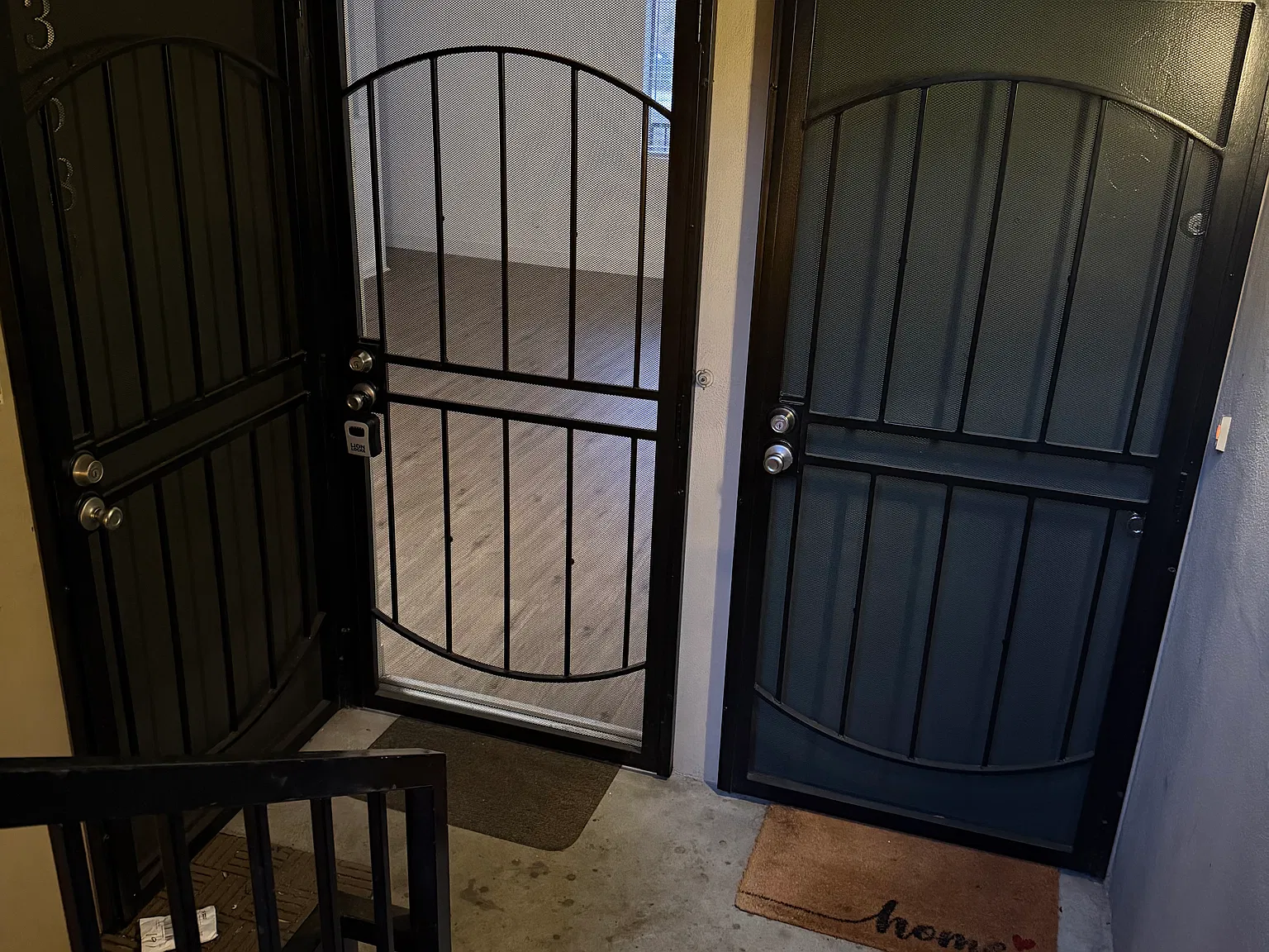 Studio, 400 sqft, $1,800 — Photo 3