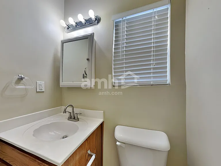 2021 Moss Creek Dr — Photo 8
