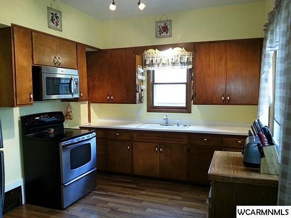 3rd image of 250 1st Ave