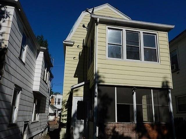 2nd image of 206 Sambourne St
